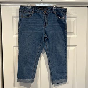 Jordache skinny crop jeans. Size 18